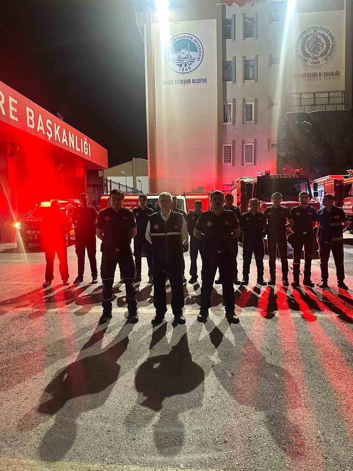 Kayseri İtfaiyesi’nden Mersin’e 4 araç, 13 personel ile destek