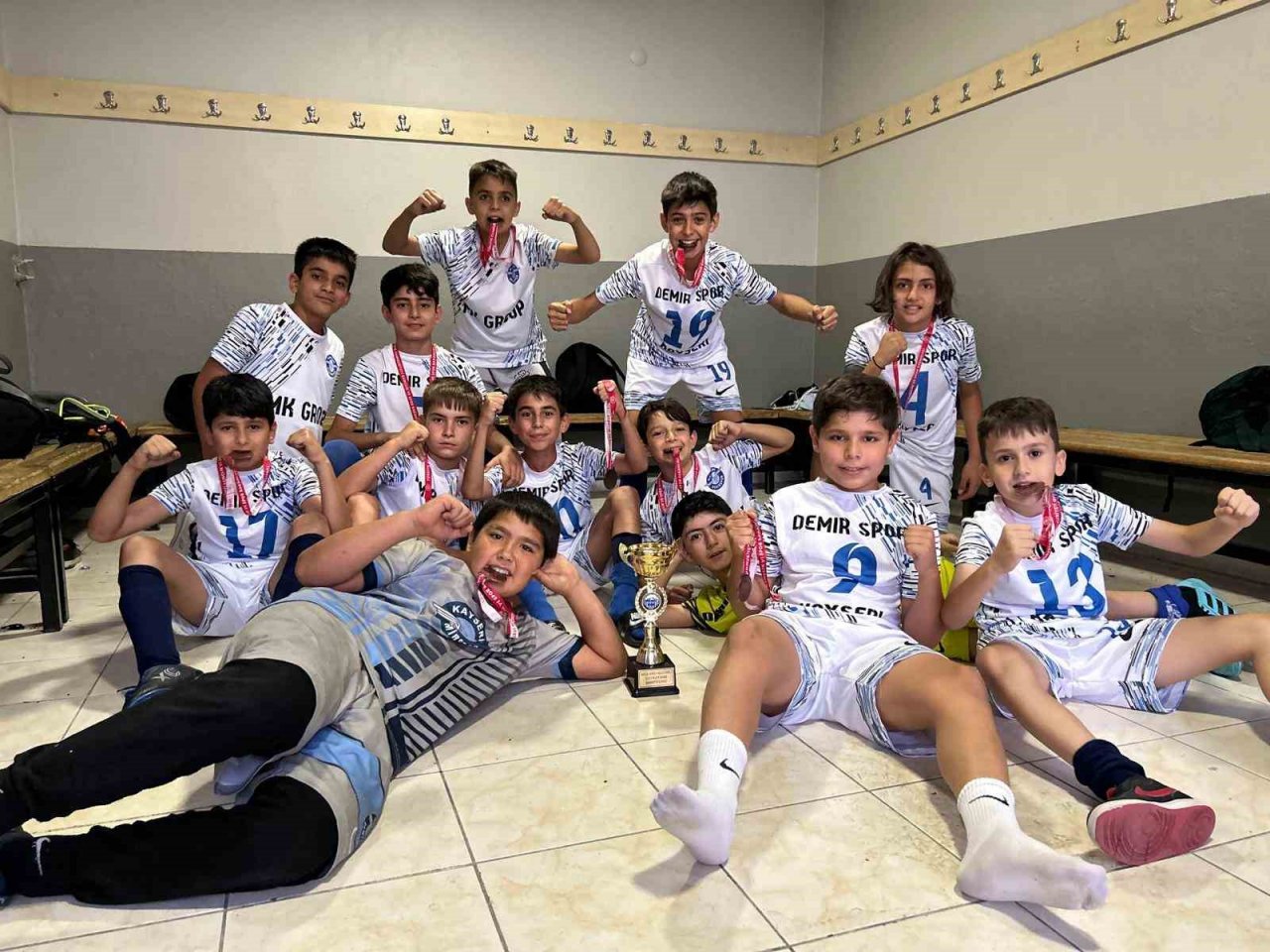 Kayseri U-12 Liginde şampiyon Demirspor oldu