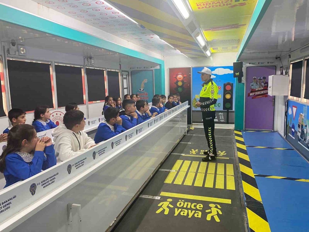 Mobil Trafik Eğitim Tırı Fethiye’de