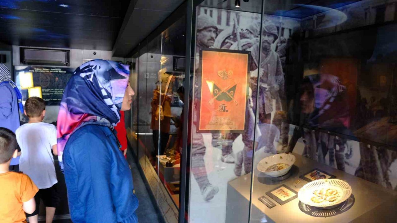 Çanakkale Savaşları Mobil Müzesi’ne Tekkeköy’de yoğun ilgi