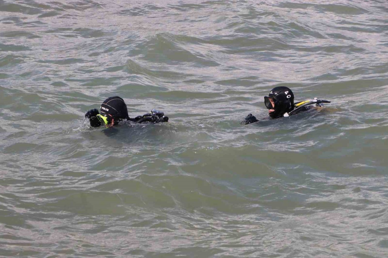 Karadeniz Ahmet’i vermiyor