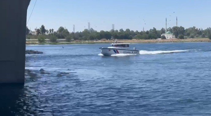 Şanlıurfa’da nehre giren kardeşler gözden kayboldu