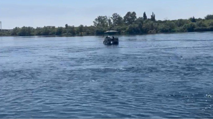 Şanlıurfa’da nehre giren kardeşler gözden kayboldu