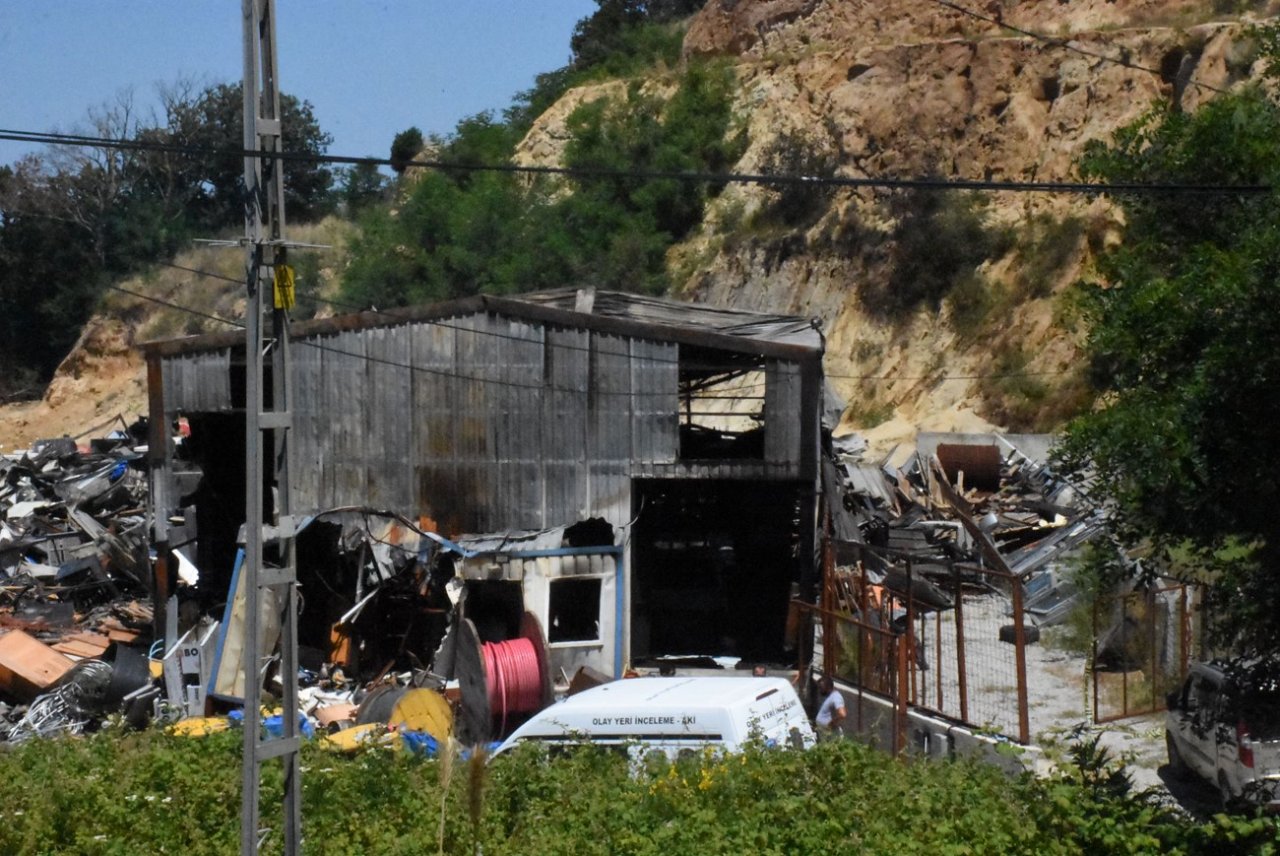 Sinop’ta inşaat firması deposu yangında küle döndü