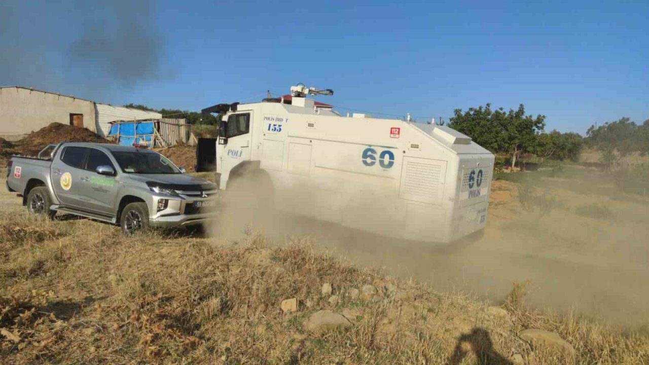 Tekirdağ’da orman yangınına müdahale sürüyor: 5 helikopter 2 yangın söndürme uçağı 3 toma olay yerinde