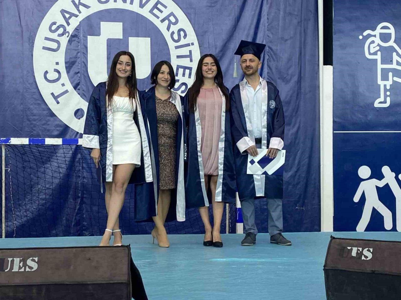 Uşak Üniversitesi İletişim Fakültesinde mezuniyet coşkusu yaşandı