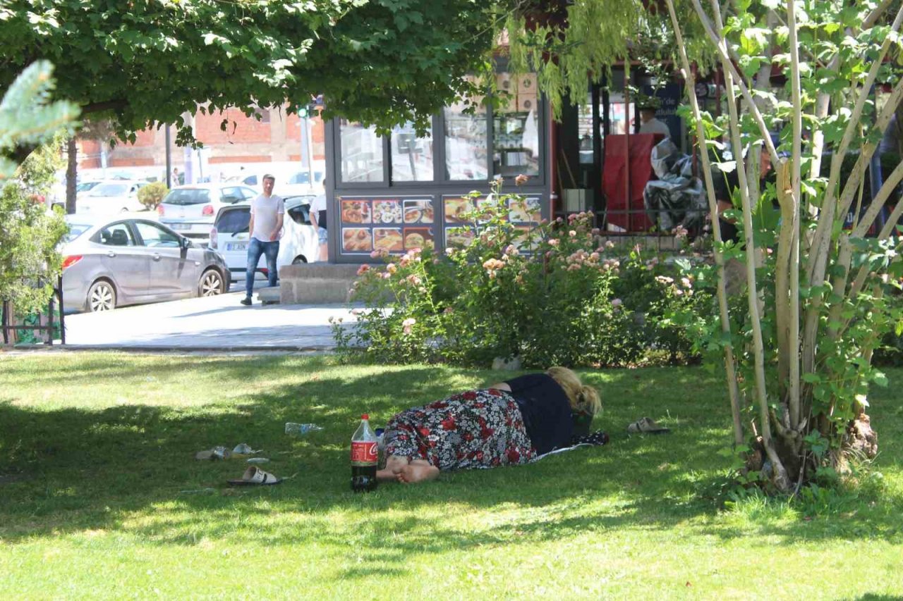 Afyonkarahisar’da sıcaklıklar 30 derecelerin üzerine çıktı