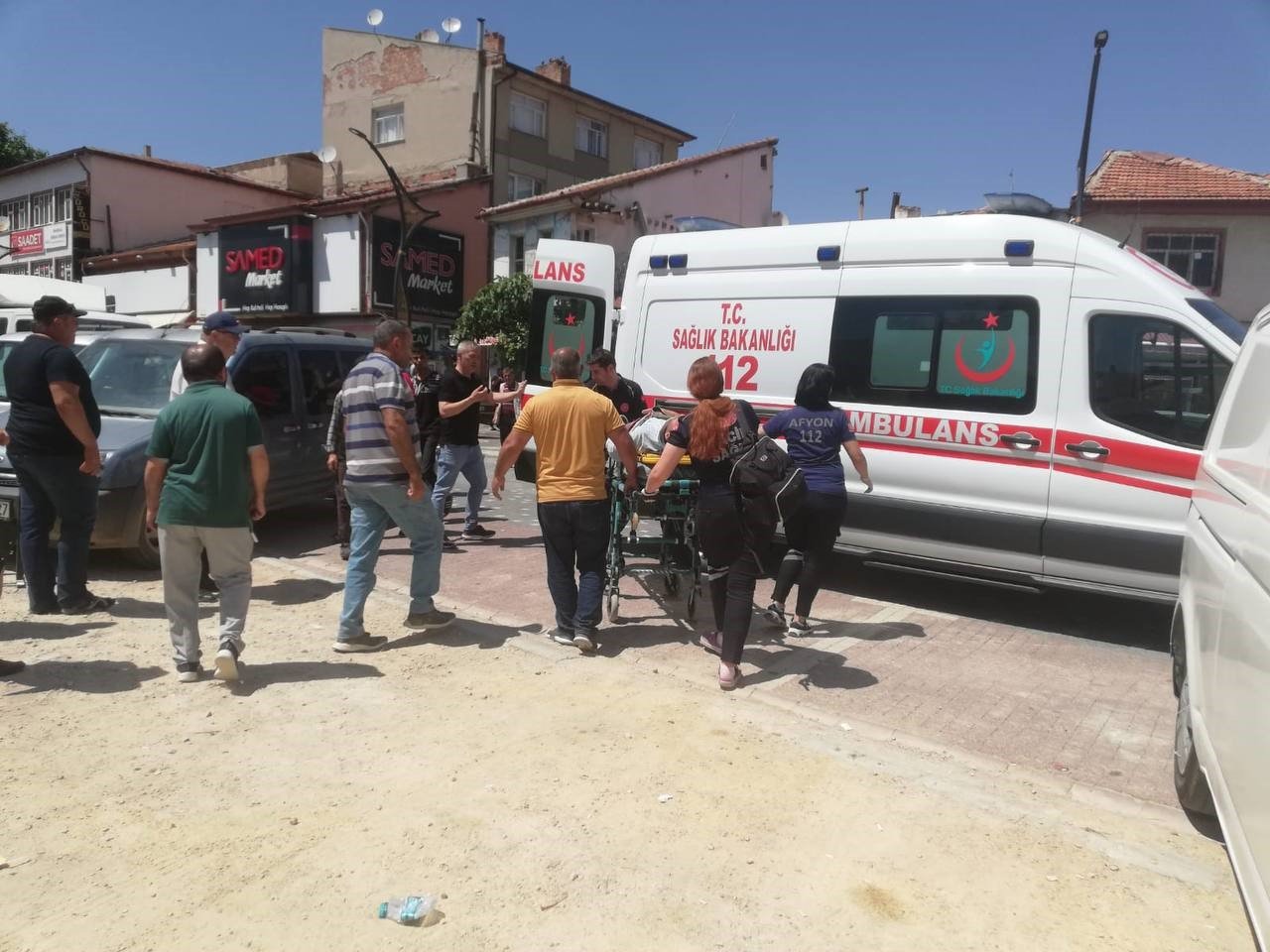 Belediyenin inşaatında çalışan işçi 3 metreden aşağı düşerek ağır yaralandı