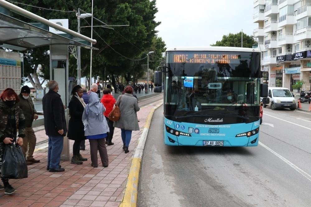 Antalya’da 24 bin TL maaşla toplu ulaşım şoförü aranıyor