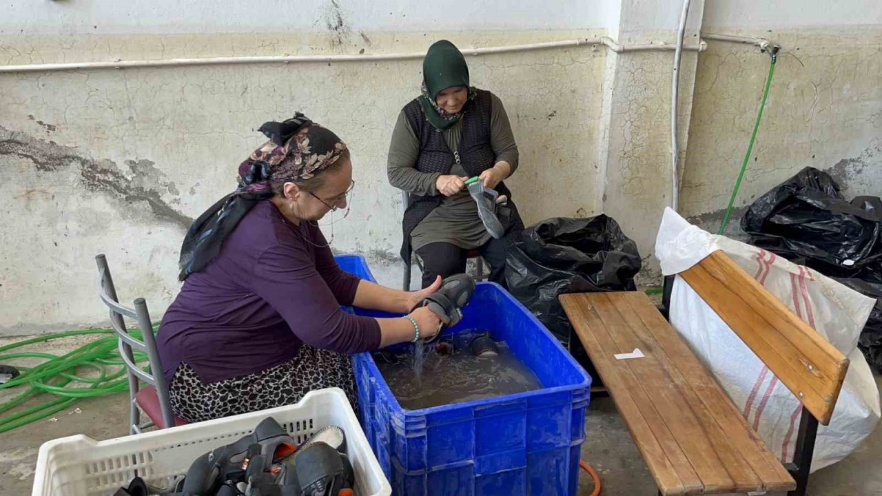 Selin ardından Bartın Atılım Sanayi Sitesi’nde temizlik çalışmaları devam ediyor