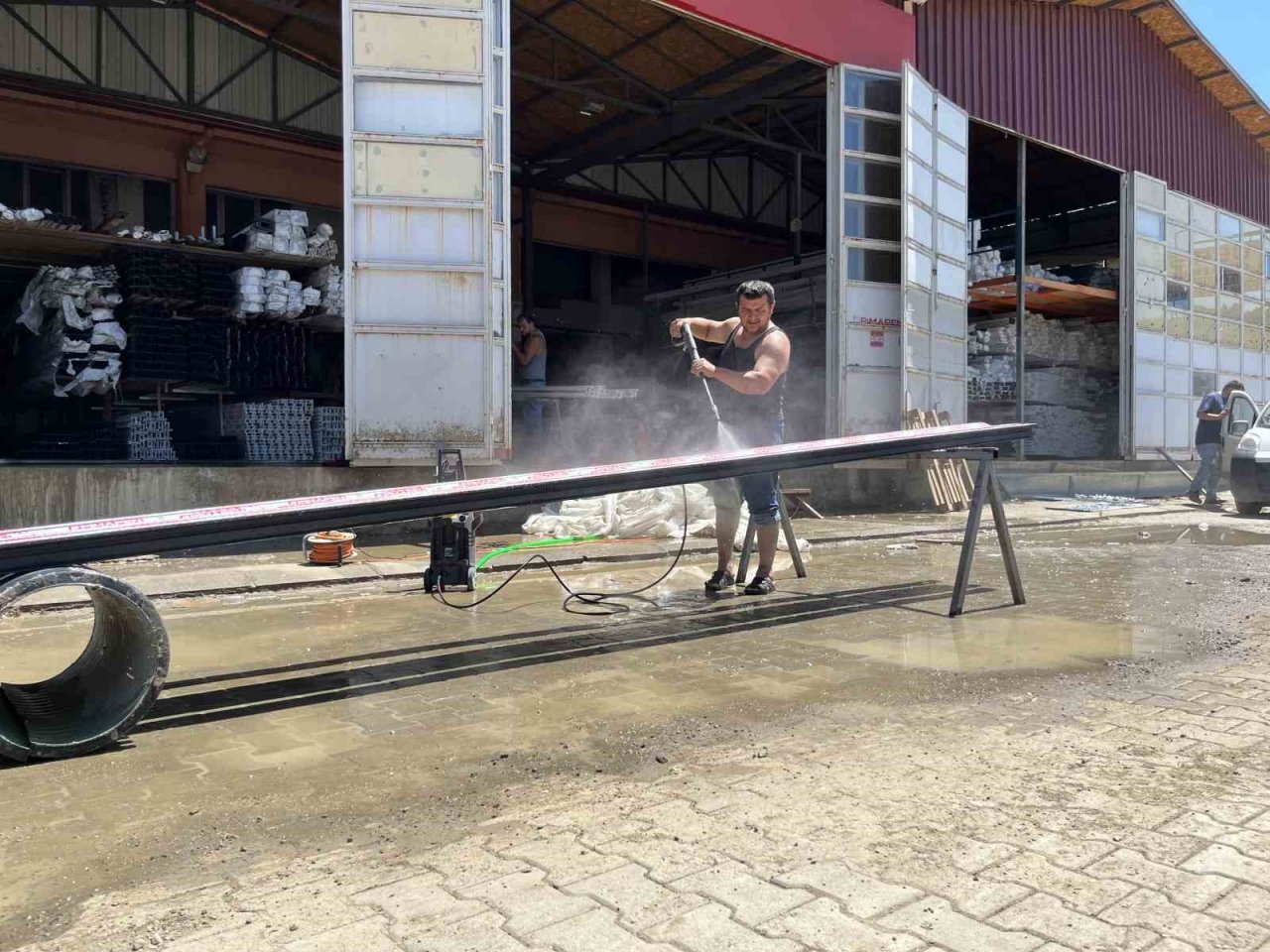 Selin ardından Bartın Atılım Sanayi Sitesi’nde temizlik çalışmaları devam ediyor