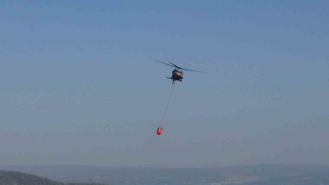 Çanakkale’deki orman yangınına havadan ve karadan müdahale devam ediyor