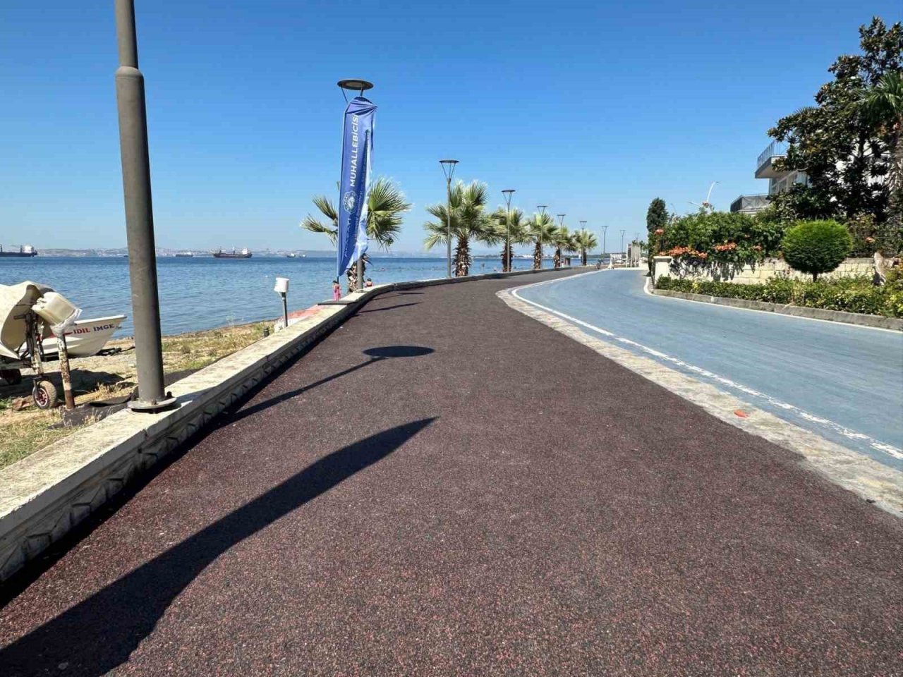 Çiftlikköy sahilinde bozulan kesimler yenilendi