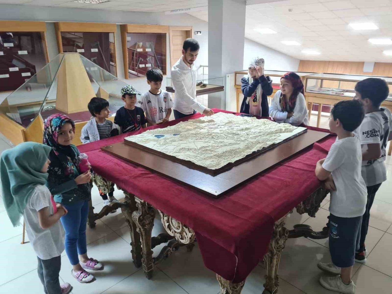 Dumlupınar yaz Kur’an kursu öğrencileri Kurtuluş Savaşı Müzesinde