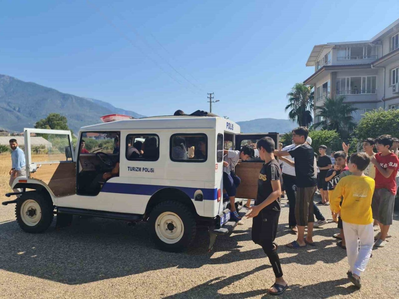 Fethiye’de Kuran Kursu öğrencilerine güvenli trafik eğitimi verildi