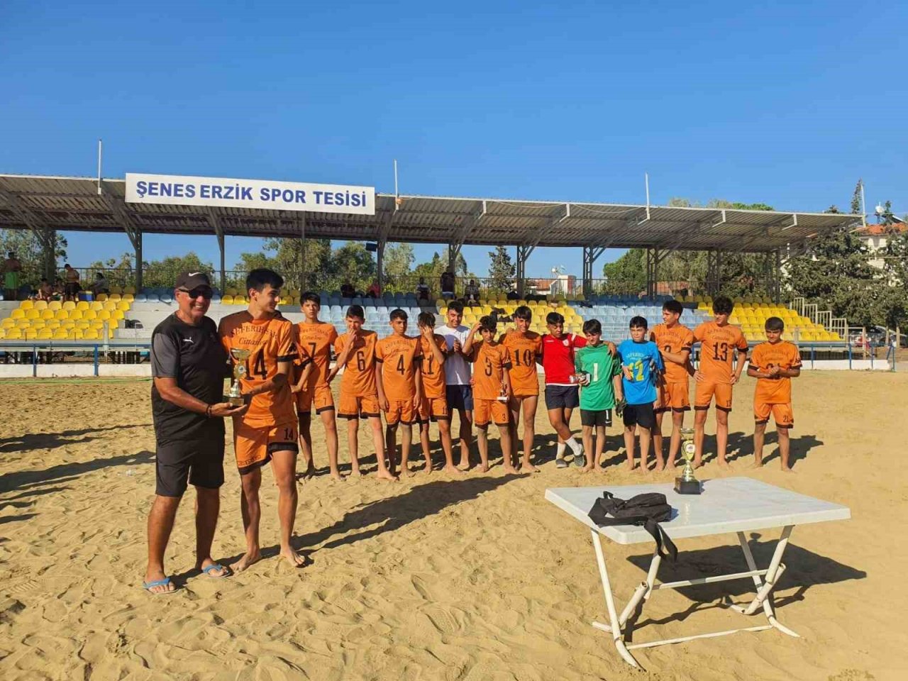 Plaj futbolunda şampiyon Sakin Şehir Seferihisar Spor