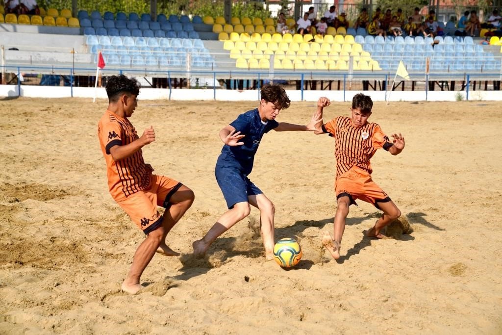 Plaj futbolunda şampiyon Sakin Şehir Seferihisar Spor