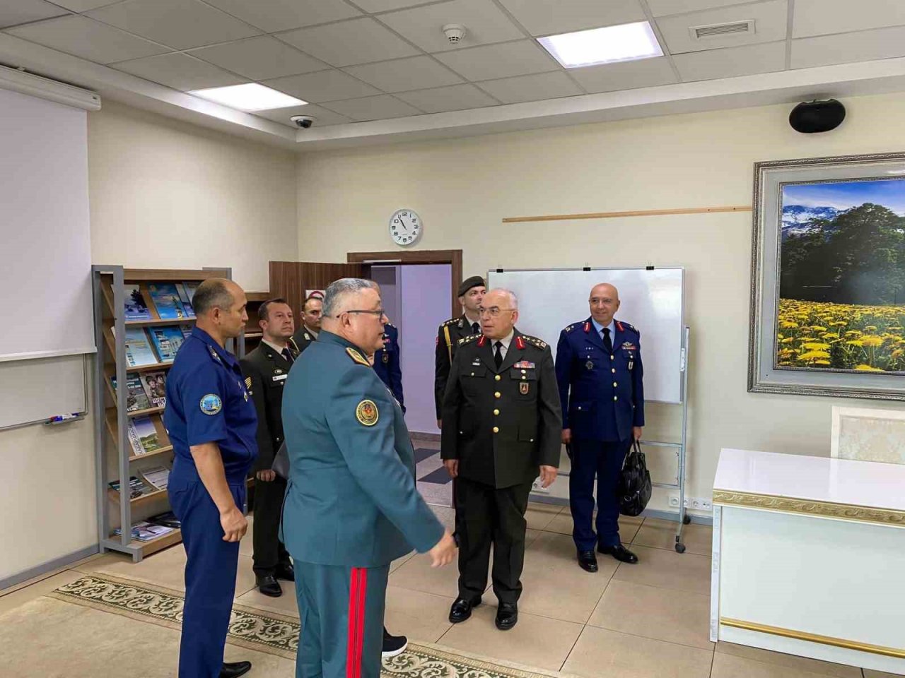 Orgeneral Musa Avsever Kazakistan’da