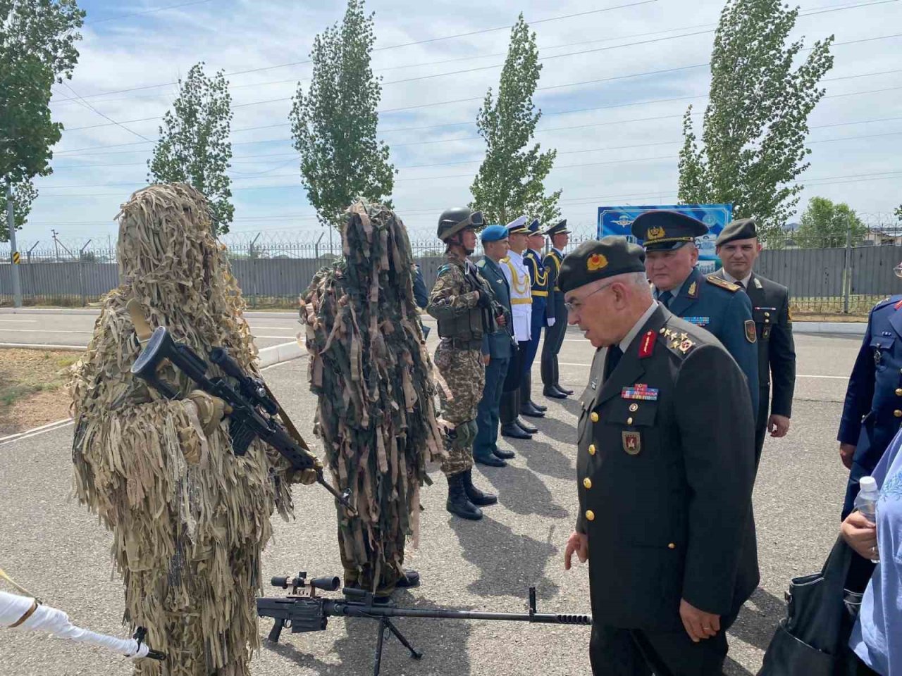 Orgeneral Musa Avsever Kazakistan’da