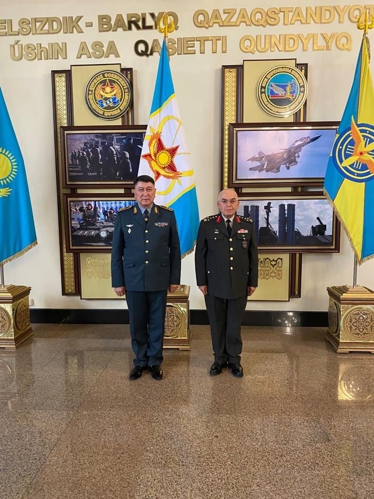 Orgeneral Musa Avsever Kazakistan’da