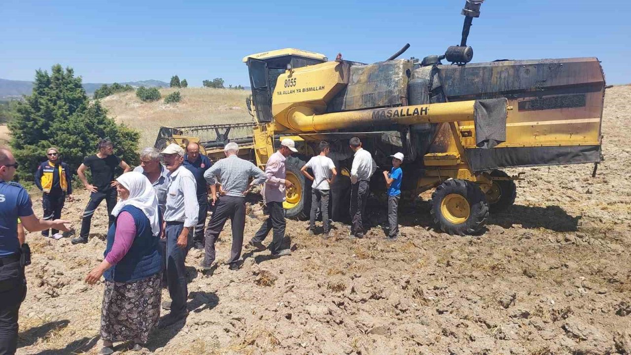 Hisarcık’ta biçerdöverden çıkan yangında 7 dekar hububat ekili arazi zarar gördü