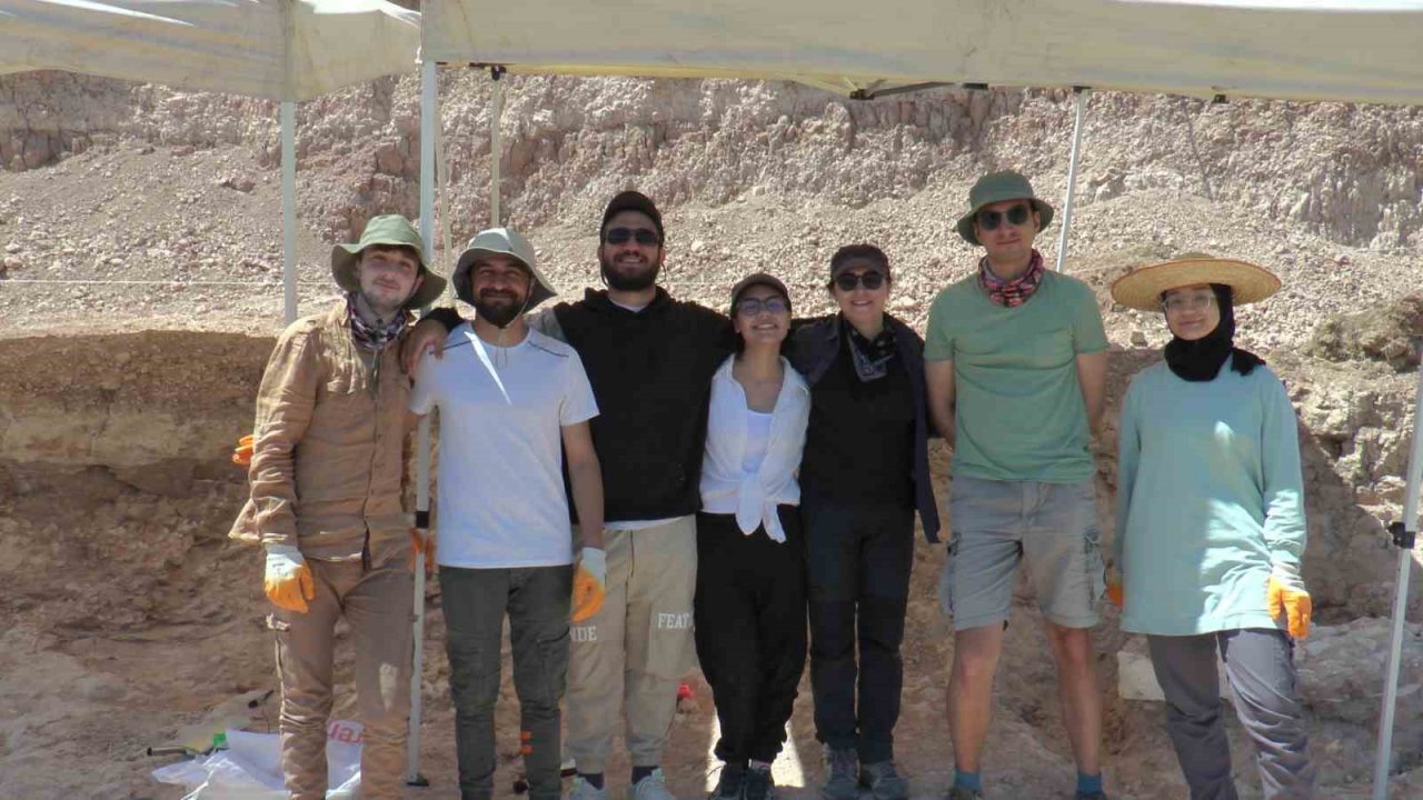 7,5 milyon yıllık kazılarda insan arayışı devam ediyor