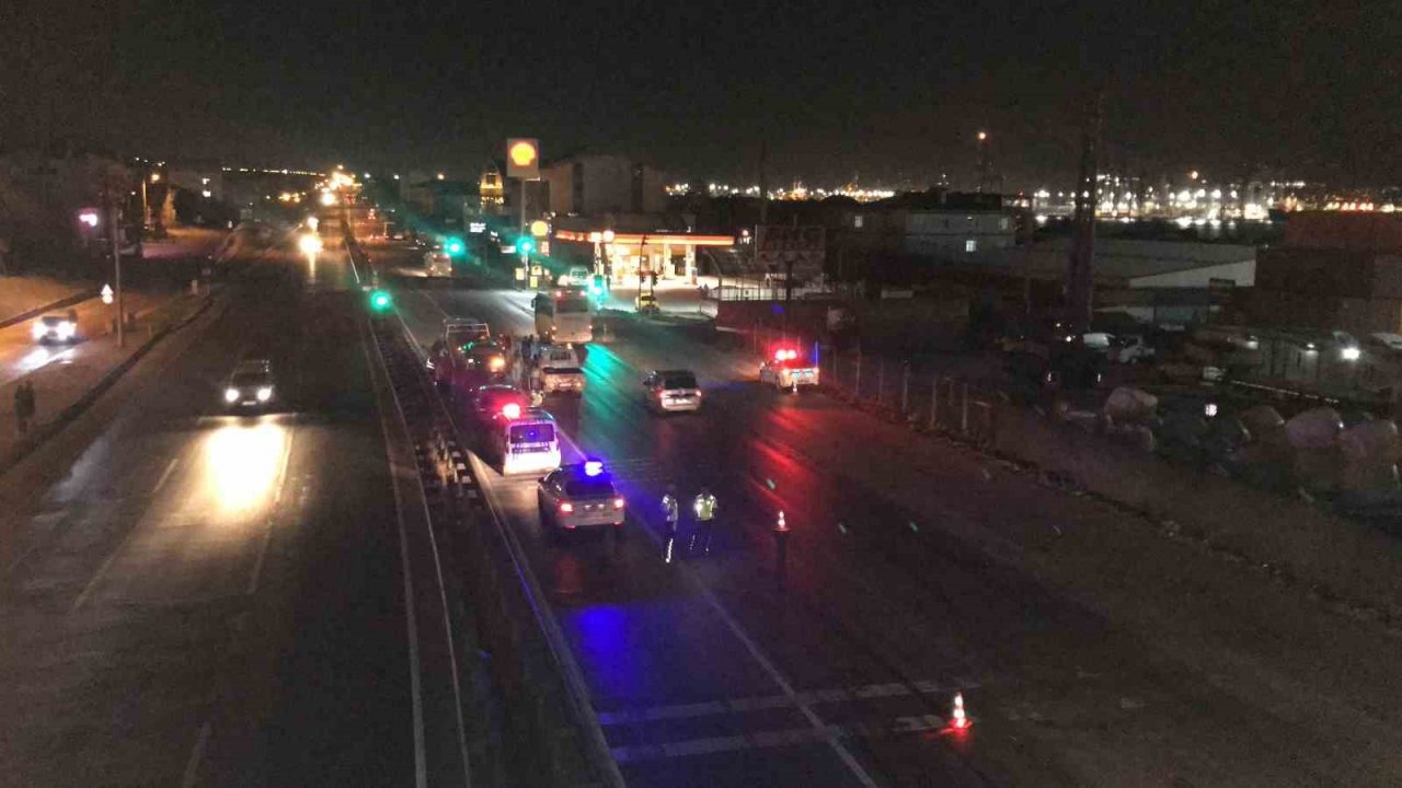 4 aracın karıştığı zincirleme kazada 4 kişi yaralandı