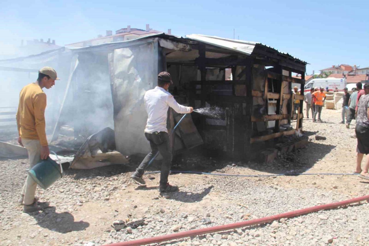 Konya’da şantiye işçilerinin kaldığı konteynerde yangın