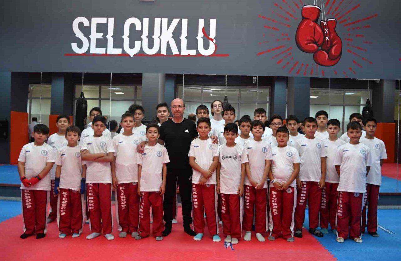 Başkan Pekyatırmacı’dan Yaz Spor Okullarına öğrencileri ile buluştu