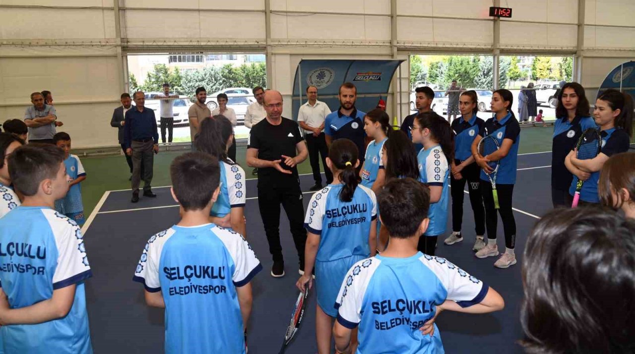 Başkan Pekyatırmacı’dan Yaz Spor Okullarına öğrencileri ile buluştu