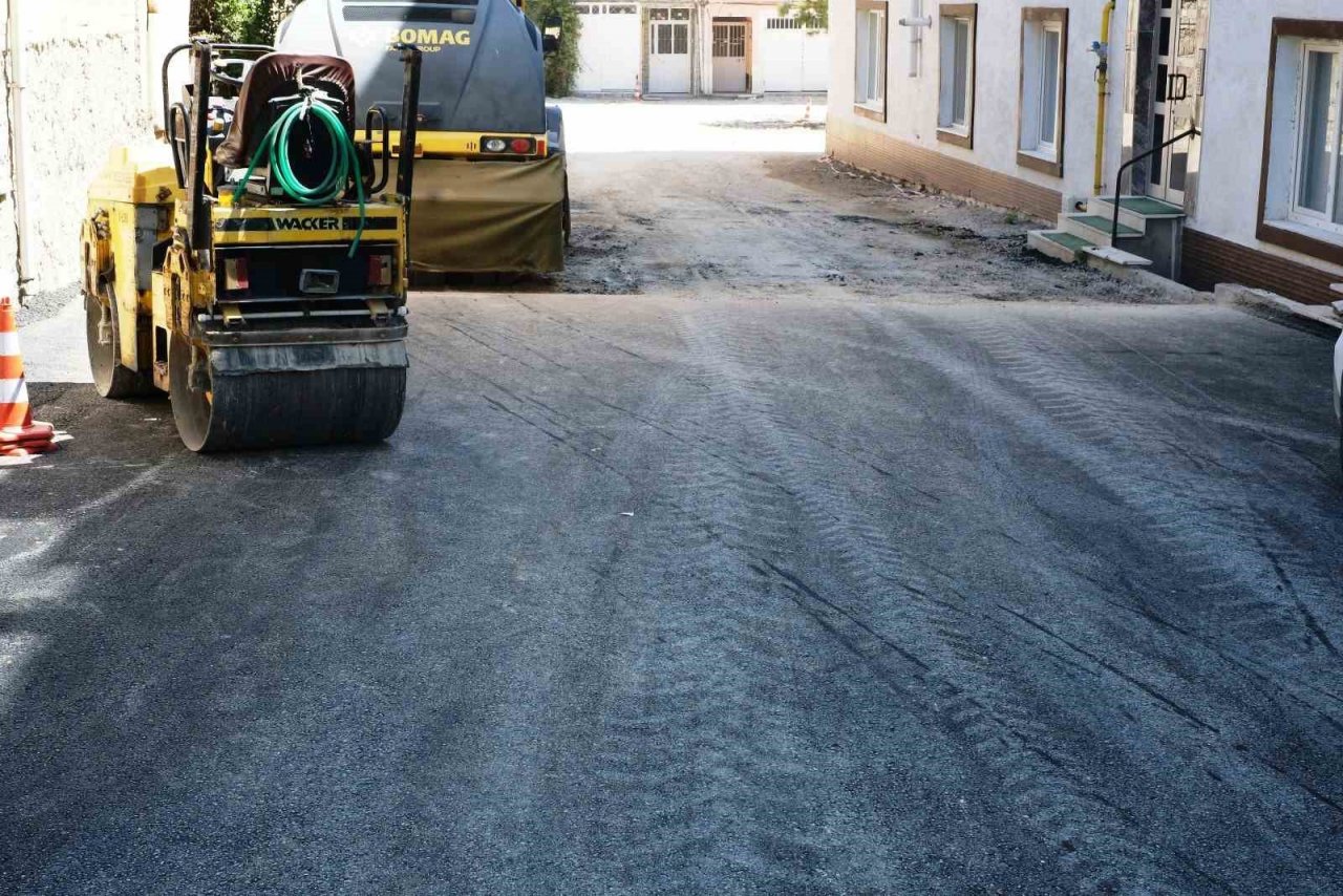 Kütahya Belediyesinin asfalt mesaisi