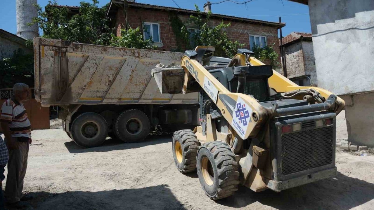 Altıeylül Belediyesi hizmet için sahada