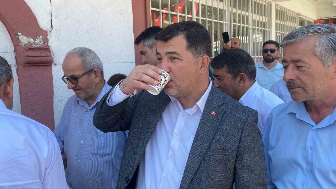 Çeşmeden su yerine ayran aktı
