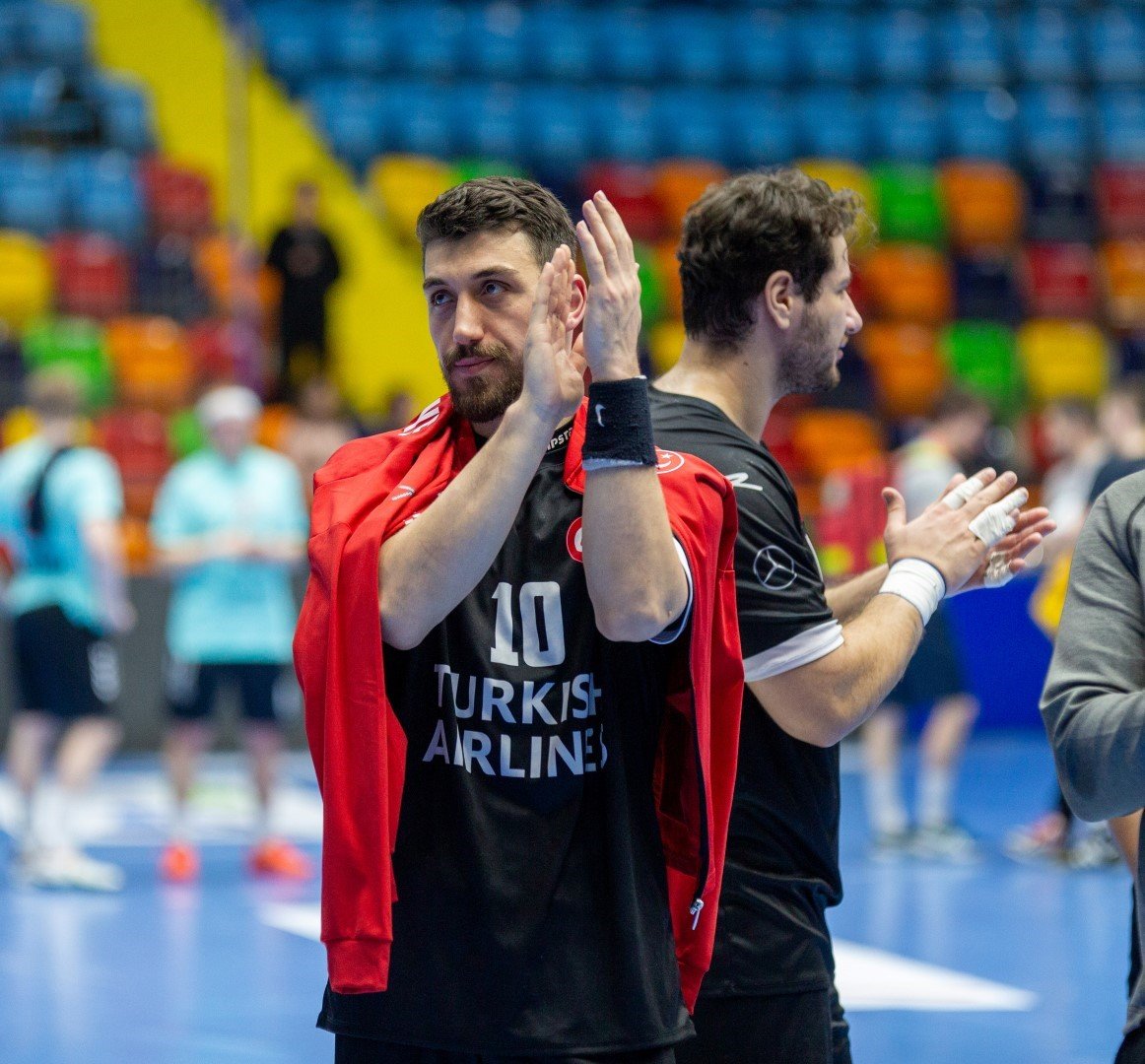 Milli hentbolcu Yakup Yaşar Simsar, CSM Focsani’ye transfer oldu