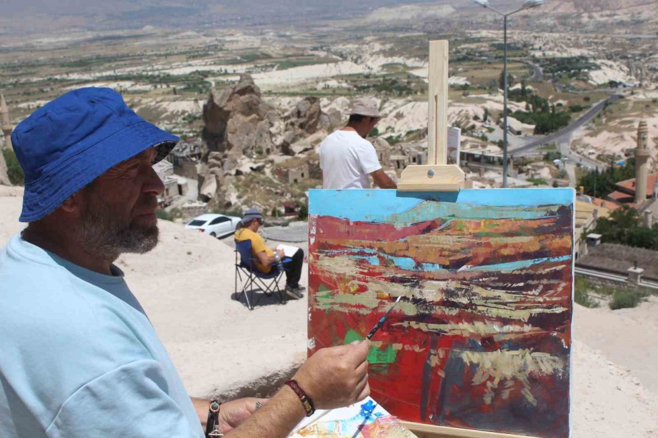 Ressamlar Kapadokya’yı resmetti