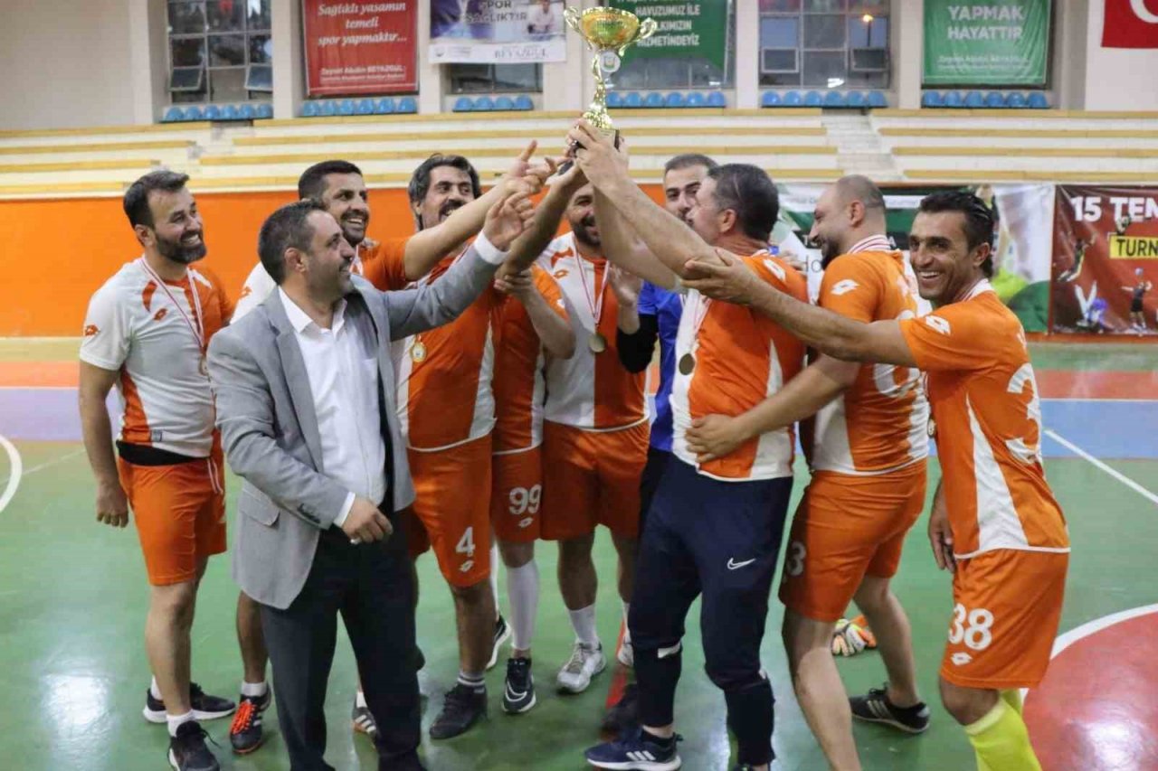 Şanlıurfa’da futsal turnuvası sona erdi