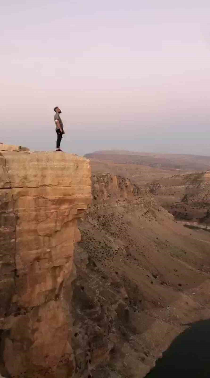 Sosyal medyada paylaşacakları fotoğraf uğruna canlarını hiçe sayıyorlar