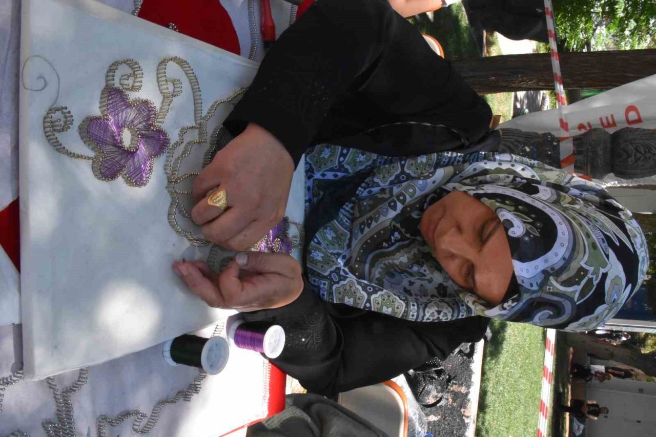 Siverek’te çivi tel sanatı sergisi