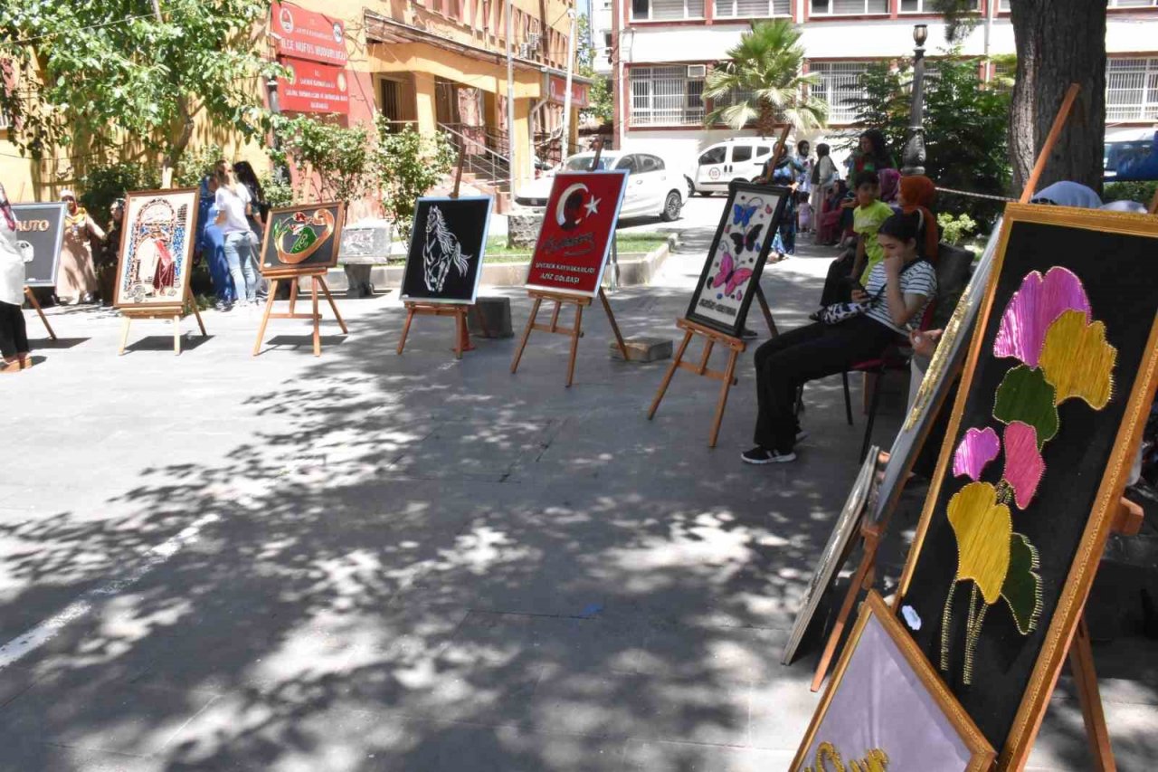 Siverek’te çivi tel sanatı sergisi