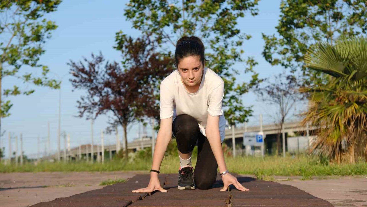 Tekkeköy’de yazın neşesi spor okullarında yaşanıyor