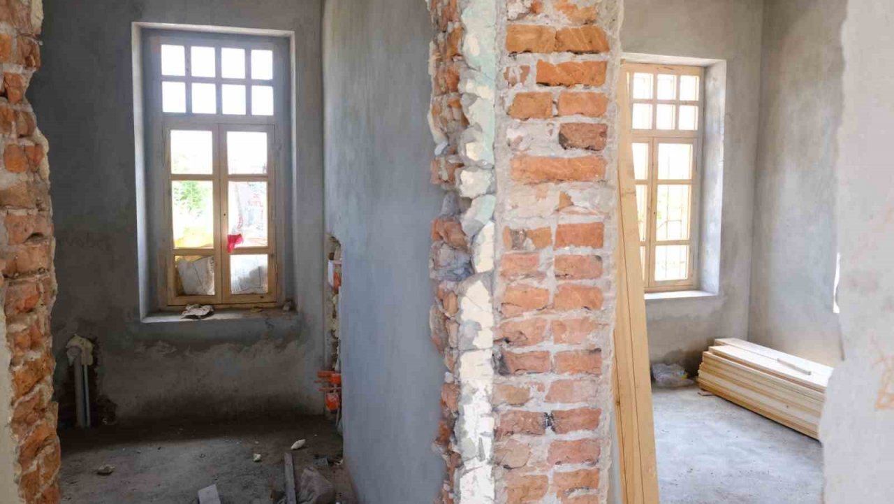 Tekkeköy’de tarihi yapılar yeniden hayat buluyor