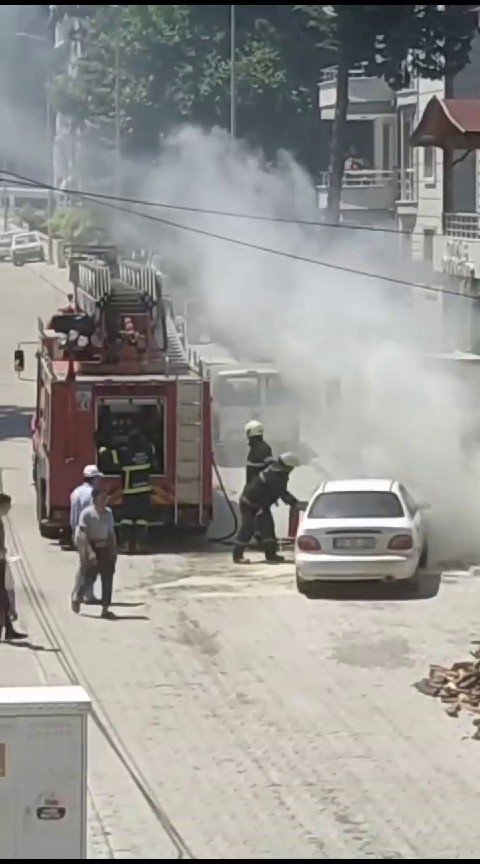 Bir anda motor kısmından duman yükseldi, faciadan dönüldü