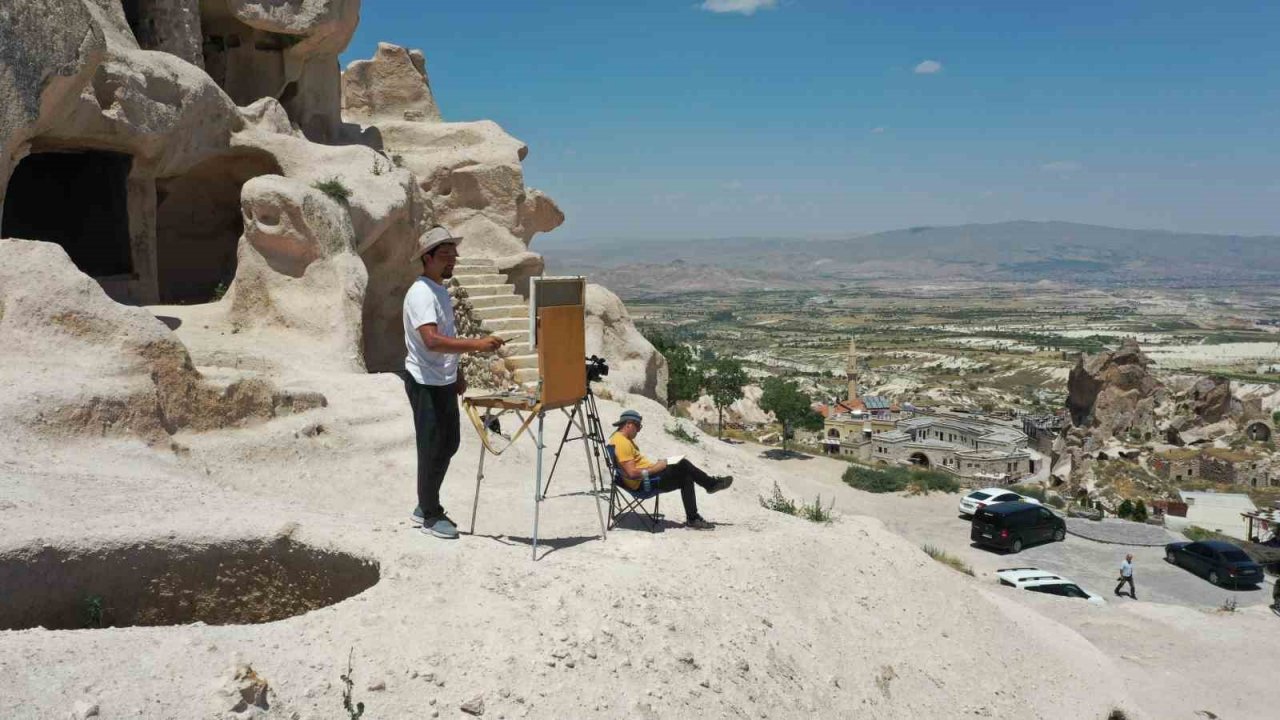 Ressamlar Kapadokya’yı resmetti