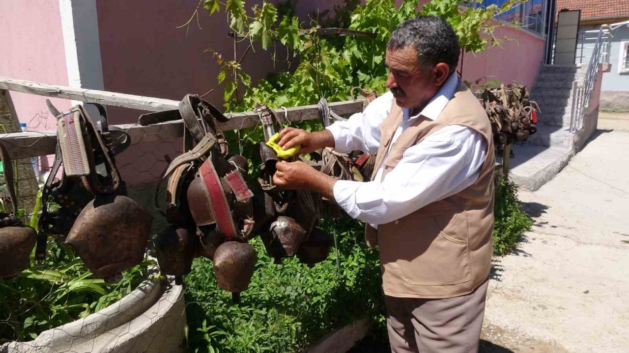 Çocukluğundan buyana biriktirdiği tongurdaklarla koleksiyon yaptı