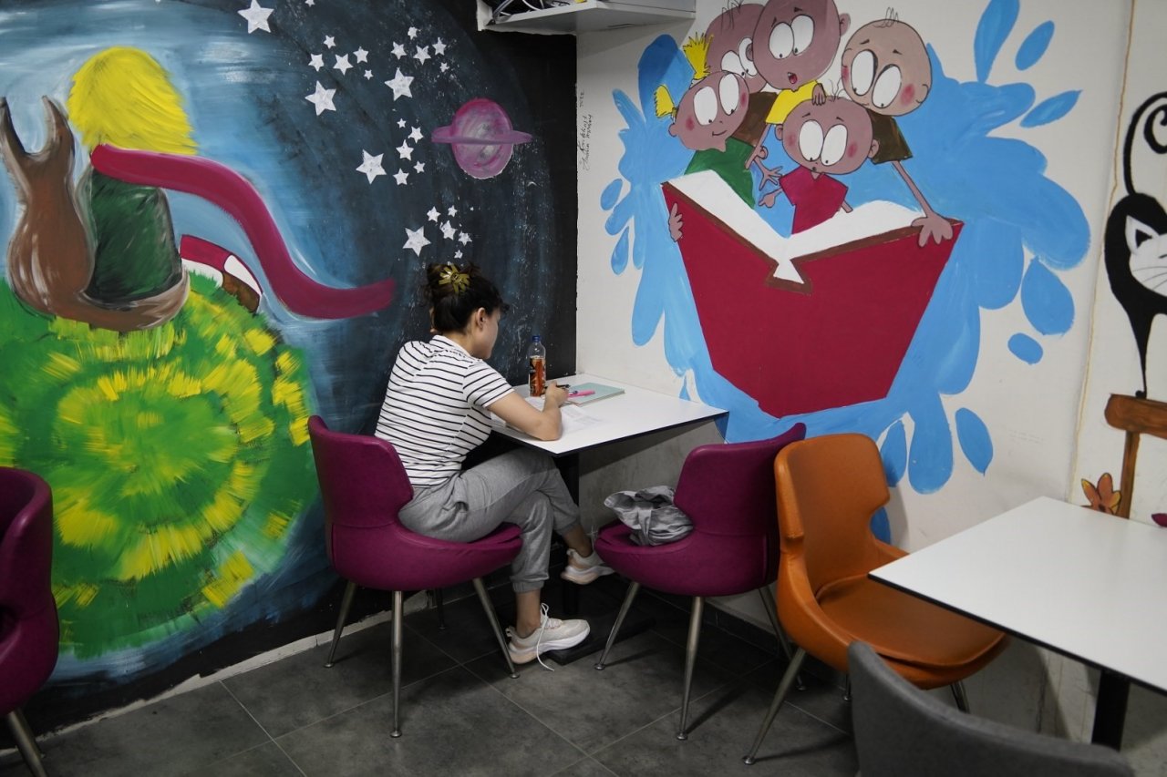 Yunusemre’de kütüphaneler öğrencilerin uğrak yeri oldu