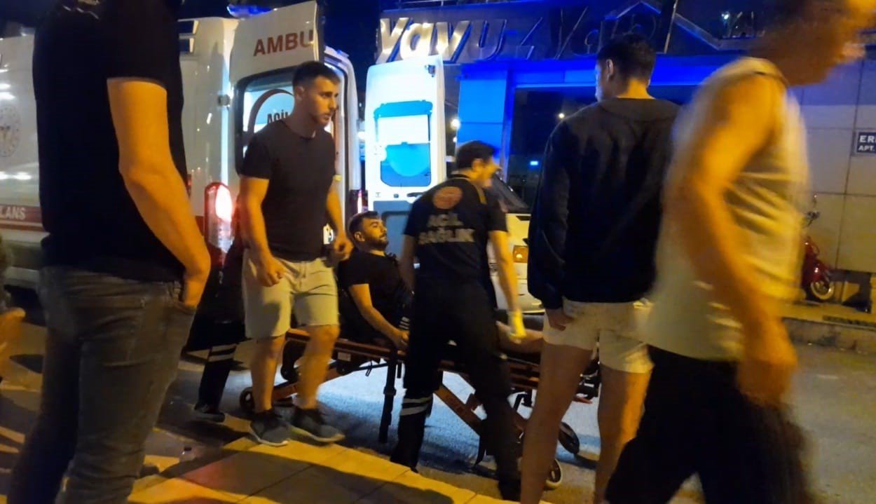 Motosiklet ile otomobil çarpıştı; 1 yaralı