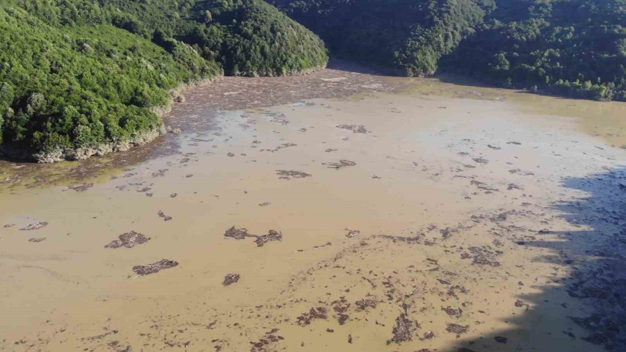 Su seviyesi tarihi zirveye ulaşan Hasanlar Barajı havadan görüntülendi