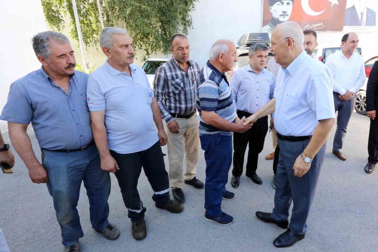 Başkan Yaşar, Yeni Başkent Oto Sanayi Sitesi esnafını ziyaret etti