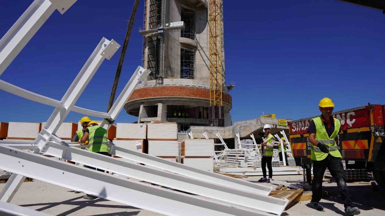 Keçiören Cumhuriyet Kulesi’nde çalışmalar devam ediyor