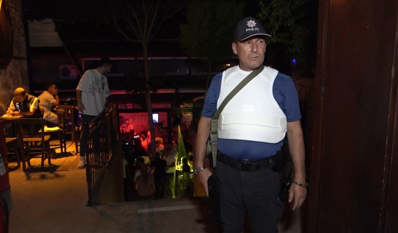 Antalya’da eğlence merkezlerine 48 ekip 102 polisle ’huzur’ uygulaması